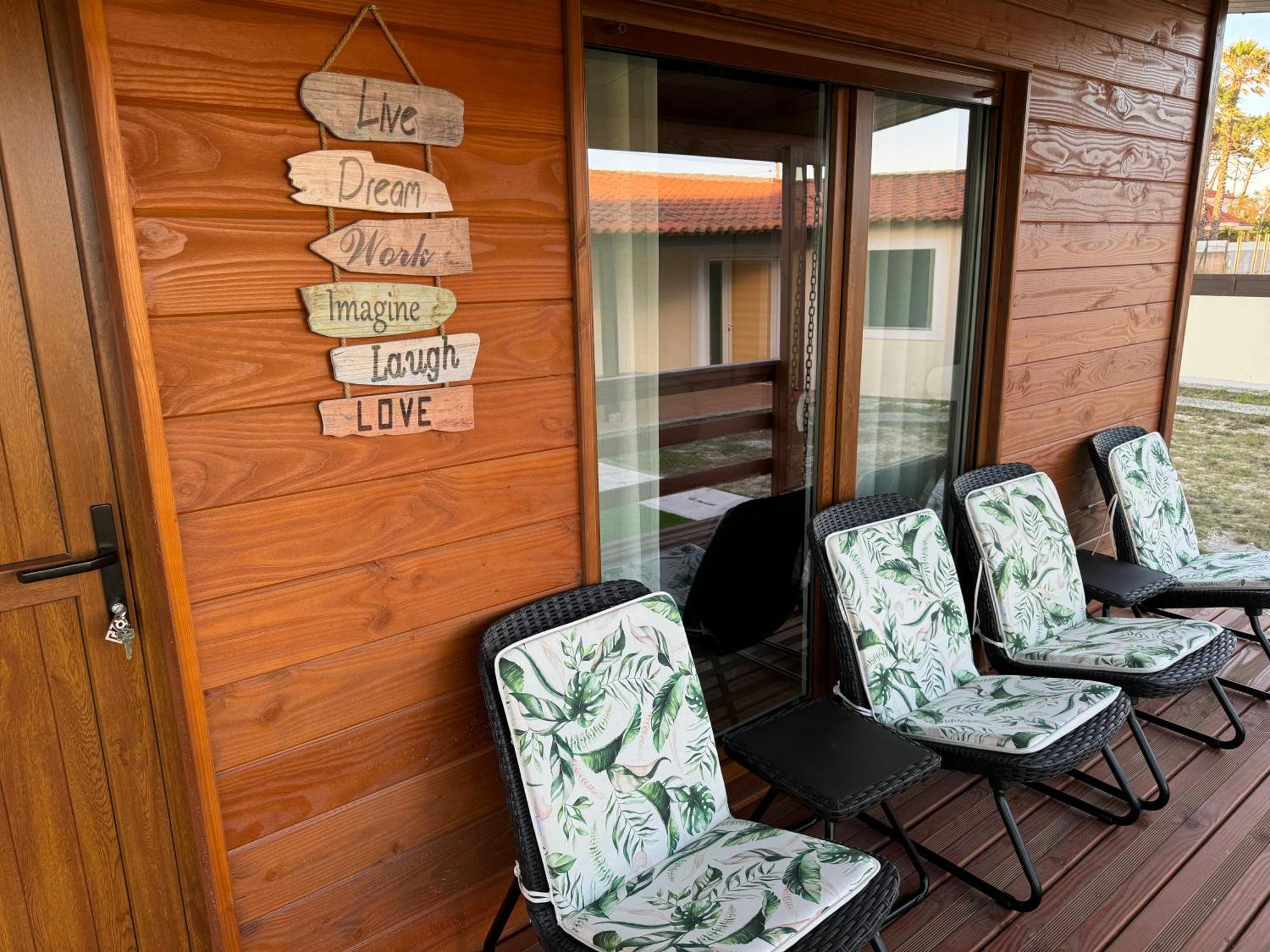Acolhedora Casa De Ferias T2 Com Espaco Exterior Эшмориш Экстерьер фото